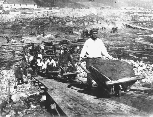 Image of Armenians Working